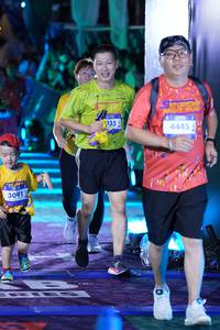 BIB: 3091, 935, 4445
                            <button type="button" onclick="openModal(26245874)" class="btn btn-primary btn-sm float-right btn-popup" data-toggle="modal" data-target=".modal-high-quality">
                        <i class="fas fa-shopping-cart"></i> Add to Cart
                    </button>
                                            <button type="button" onclick="isThisMe(26245874, true)" class="btn btn-success btn-sm float-right btn-popup btn-isme hidden" data-toggle="tooltip" data-placement="bottom" title="นี่คือรูปของคุณใช่ไหม คลิกที่นี่เพื่อเอาเข้าอัลบั้ม">
                        <i class="fas fa-plus"></i> Add to album
                    </button>
                    <button type="button" onclick="isThisMe(26245874, false)" class="btn btn-warning btn-sm float-right btn-popup btn-isnotme hidden">
                        <i class="fas fa-ban"></i> Remove from album
                    </button>